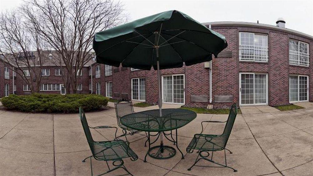 Holiday Inn Express Des Moines-At Drake University, An Ihg Hotel מראה חיצוני תמונה