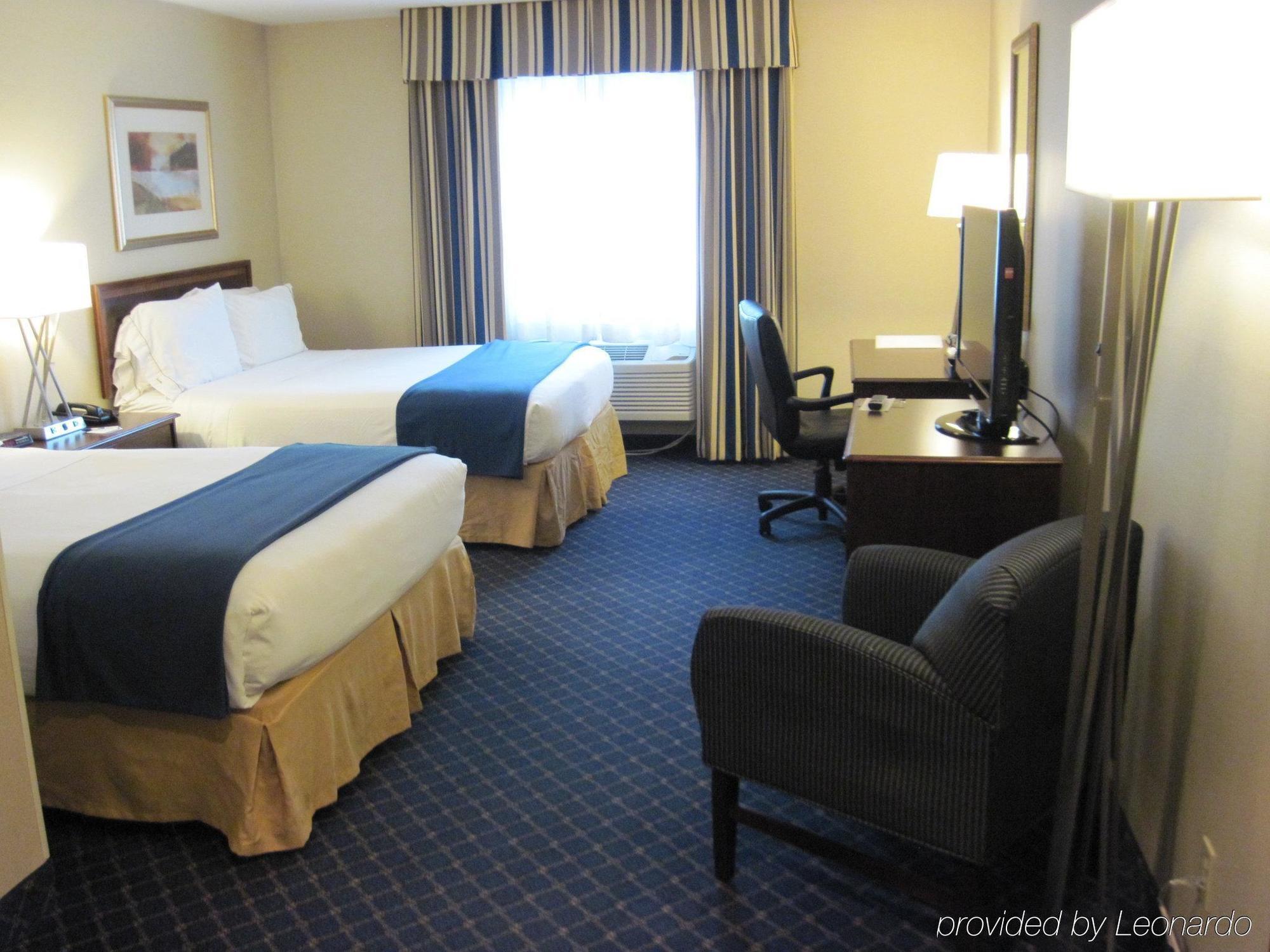 Holiday Inn Express Des Moines-At Drake University, An Ihg Hotel מראה חיצוני תמונה