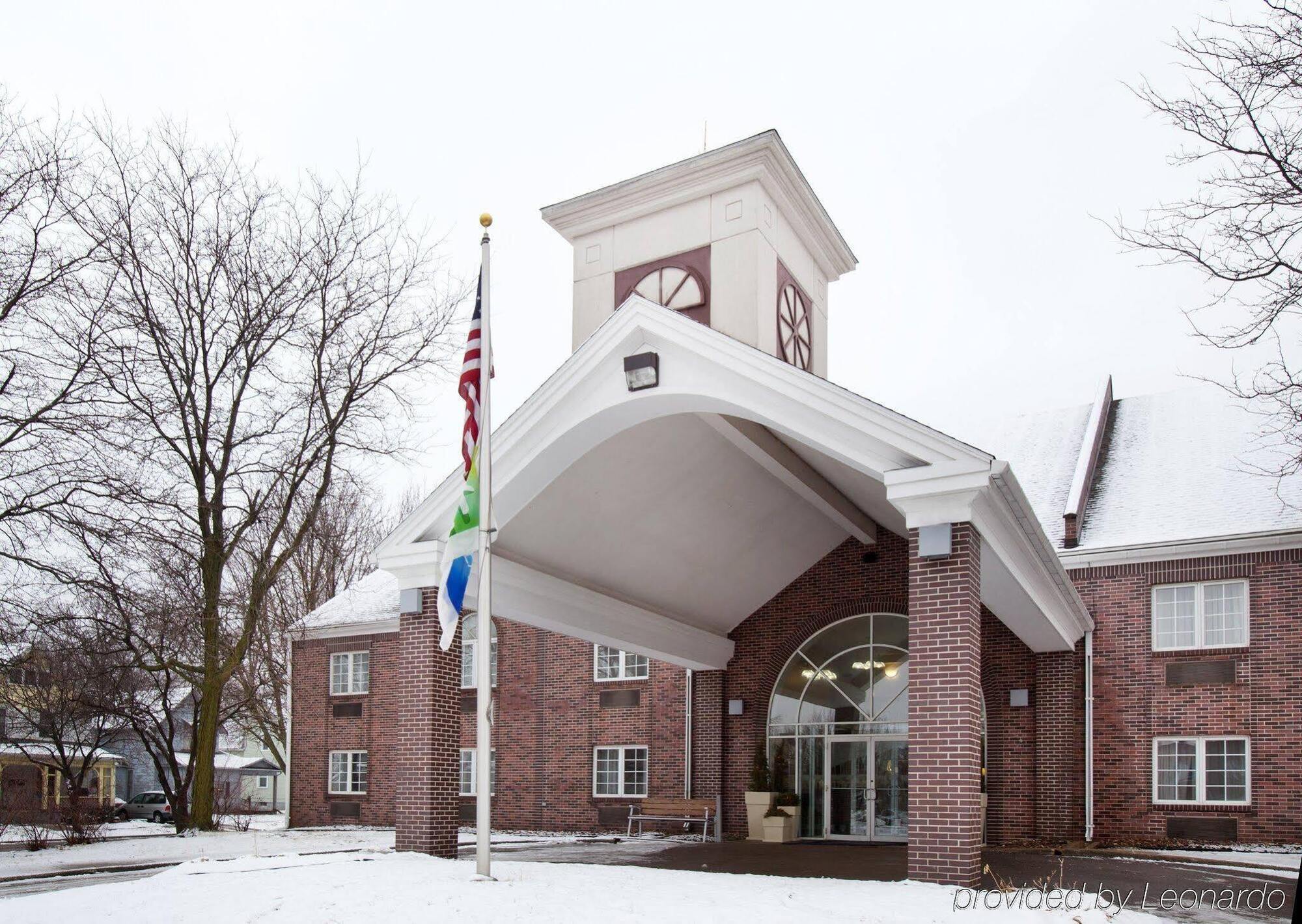 Holiday Inn Express Des Moines-At Drake University, An Ihg Hotel מראה חיצוני תמונה